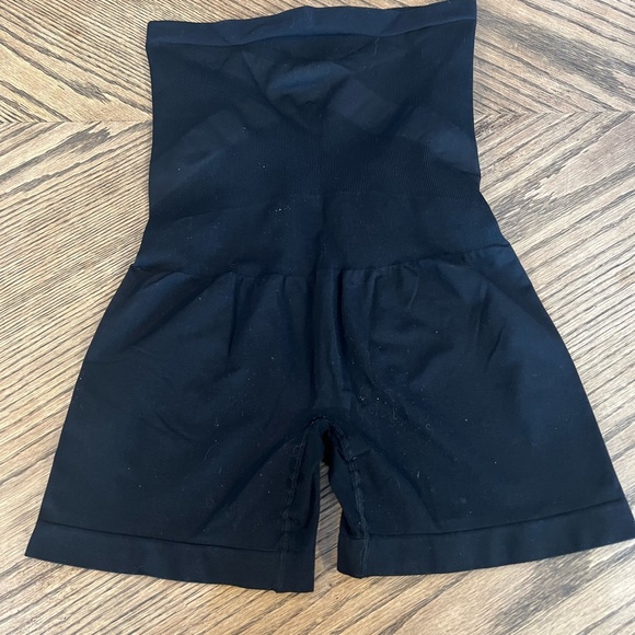 Blanqi everyday boyshorts size medium - Picture 5 of 7